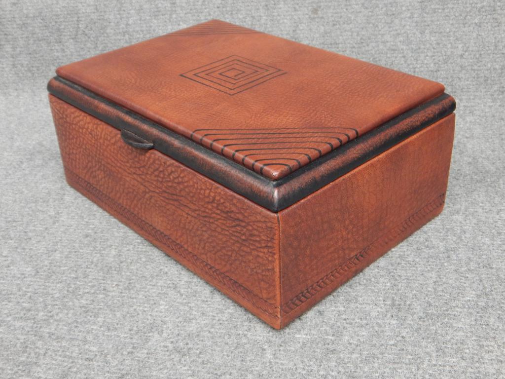 leather box tribal shipibo braid